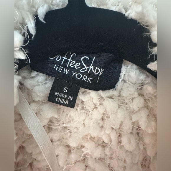 Coffee Shop New York sleeveless Sherpa Gilet - S - Picture 2 of 4